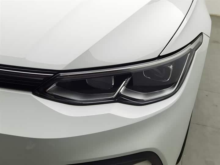 Фото 7 - Volkswagen Golf