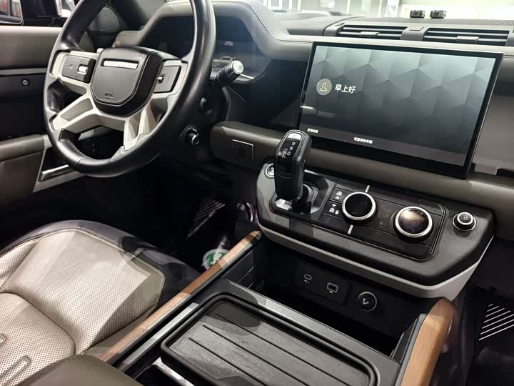 Фото 8 - Land Rover Defender