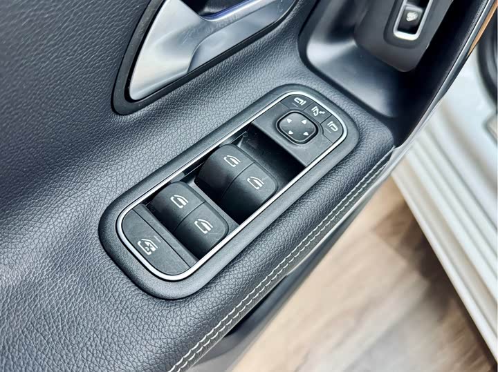 Фото 7 - Mercedes-Benz A-Class