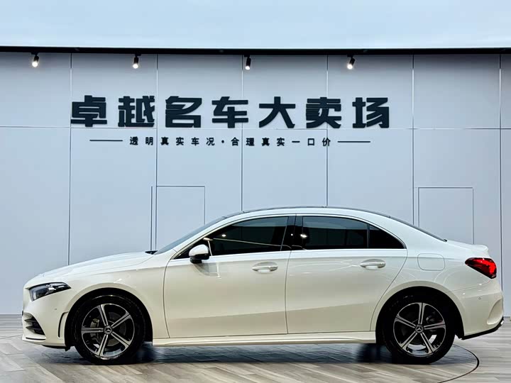 Фото 8 - Mercedes-Benz A-Class