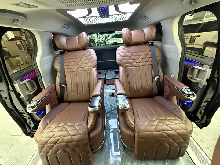 Фото 6 - Toyota Sienna