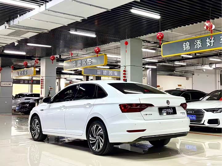 Фото 6 - Volkswagen Sagitar L