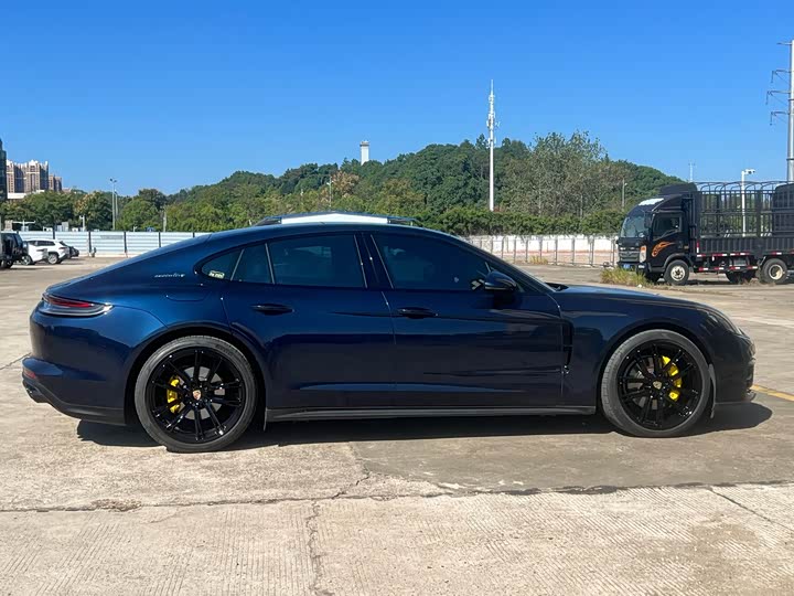 Фото 6 - Porsche Panamera