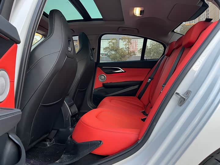 Фото 8 - BMW 1 Series