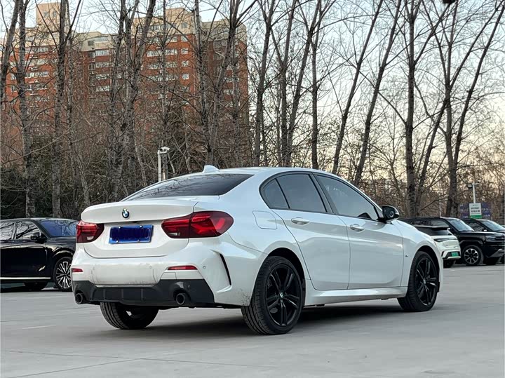 Фото 9 - BMW 1 Series