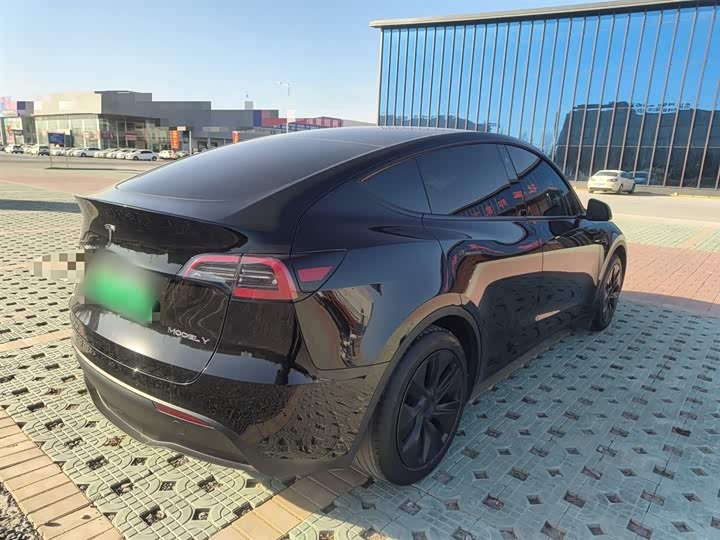 Фото 7 - Tesla Model Y