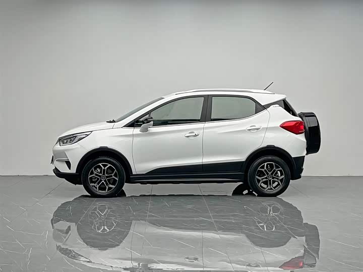 Фото 3 - BYD Yuan Pro