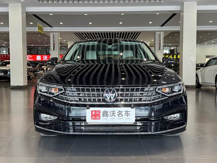 Фото 2 - Volkswagen Magotan