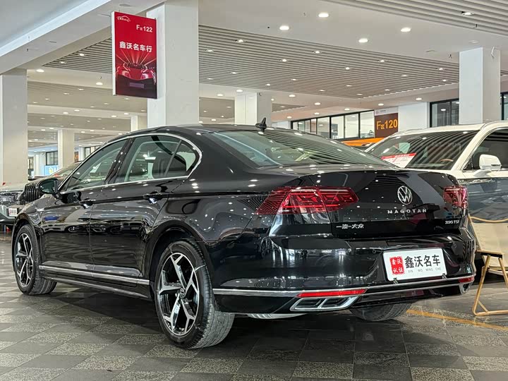 Фото 5 - Volkswagen Magotan