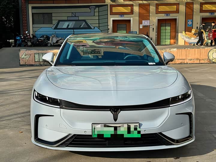 Фото 2 - Voyah Passion