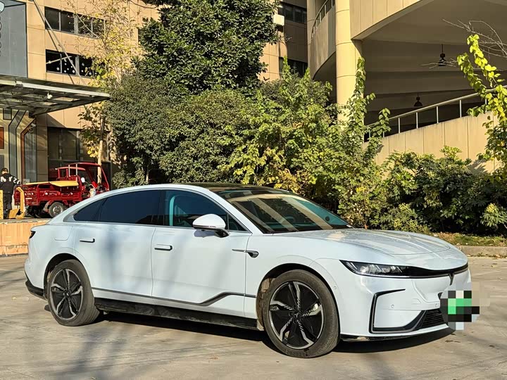 Фото 3 - Voyah Passion