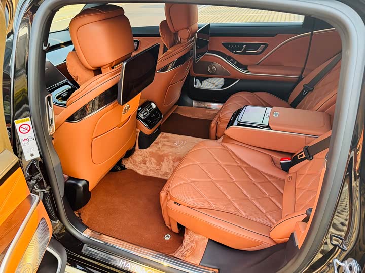Фото 7 - Mercedes-Benz Maybach S-Class