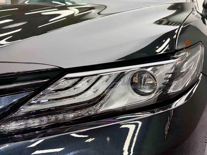 Фото 4 - Toyota Camry