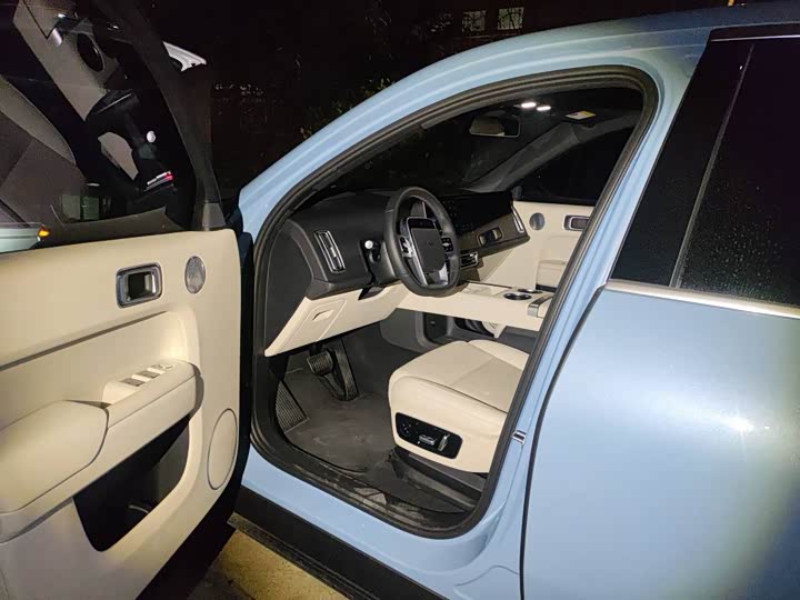 Фото 3 - LiXiang L7