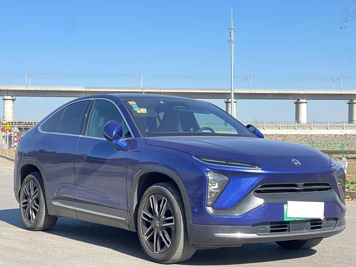 Фото 3 - Nio EC6