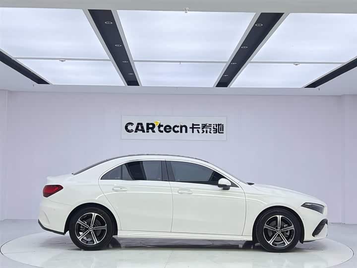 Фото 6 - Mercedes-Benz A-Class