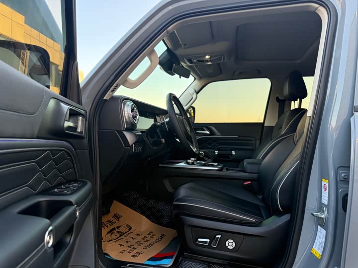 Фото 4 - Tank 300