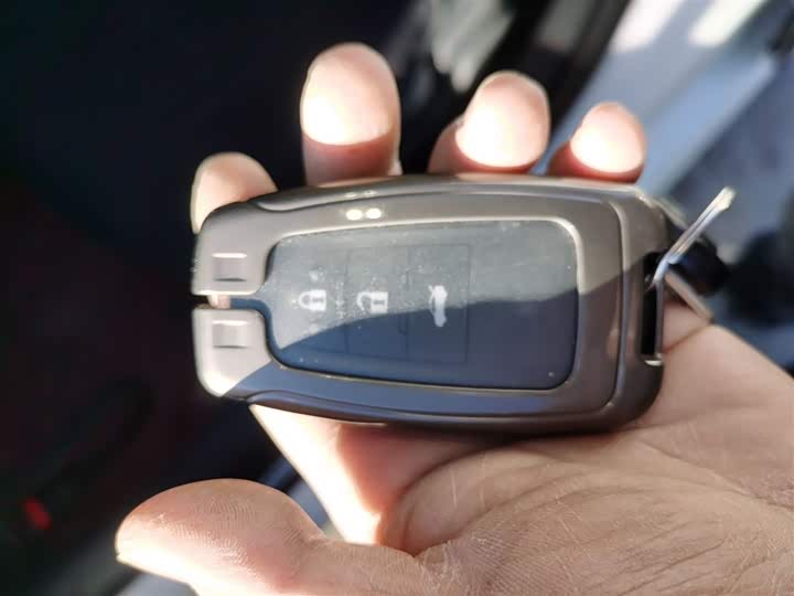 Фото 9 - Toyota Corolla