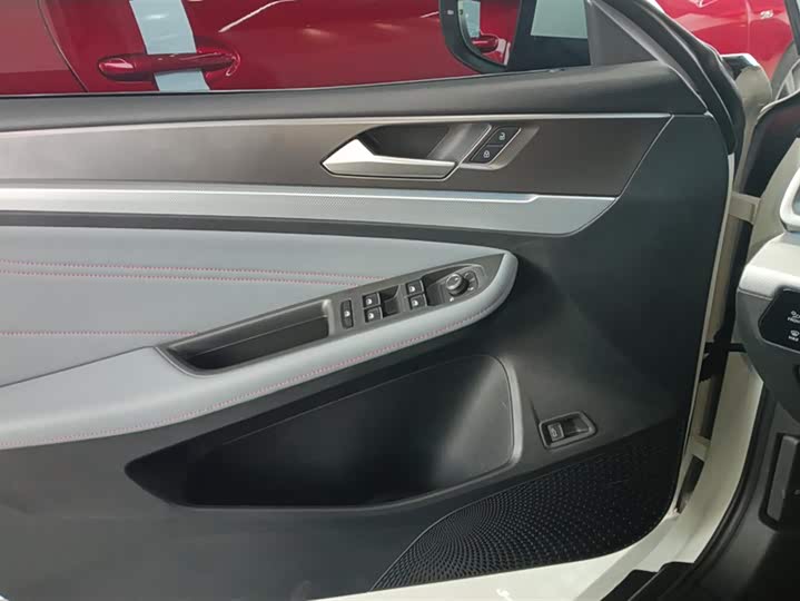 Фото 7 - Volkswagen Lamando L