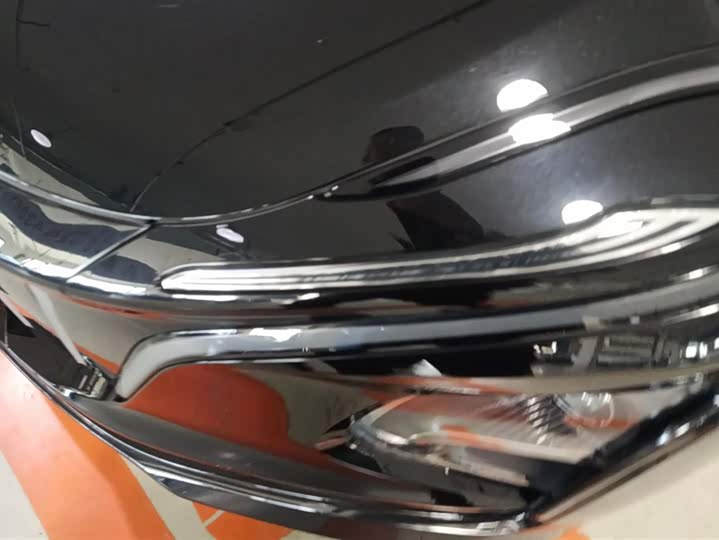 Фото 5 - Hongqi E-QM5