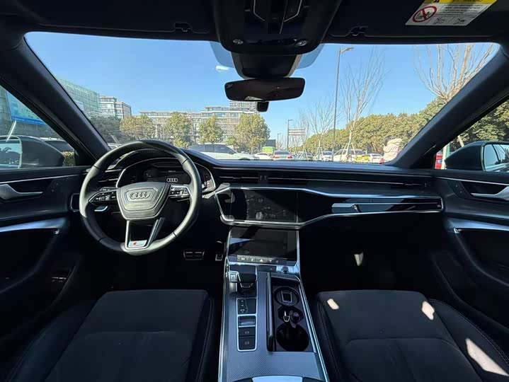 Фото 8 - Audi A6L Hybrid