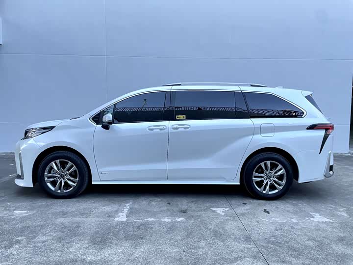 Фото 5 - Toyota Sienna