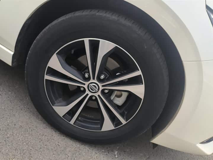 Фото 6 - Nissan Sylphy