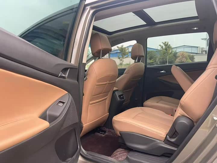 Фото 5 - Buick GL6