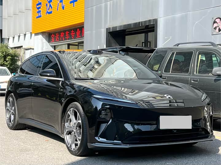 Фото 1 - Nio ET5T