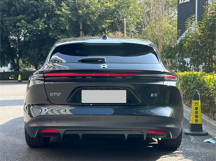 Фото 5 - Nio ET5T
