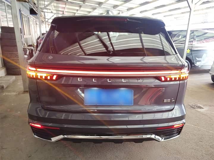 Фото 6 - Geely Monjaro