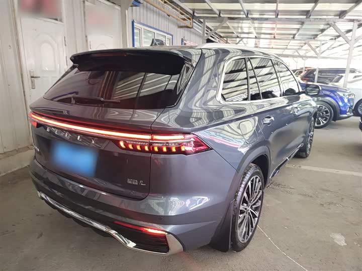 Фото 7 - Geely Monjaro