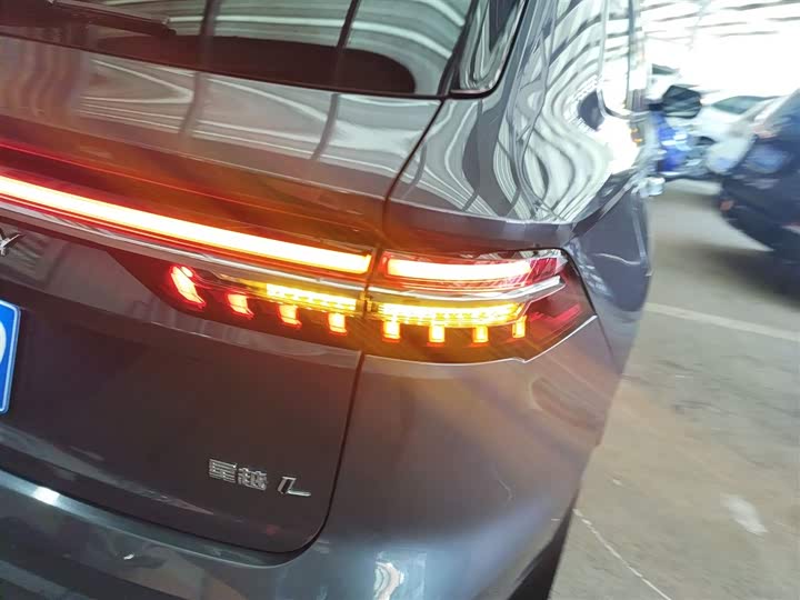 Фото 8 - Geely Monjaro