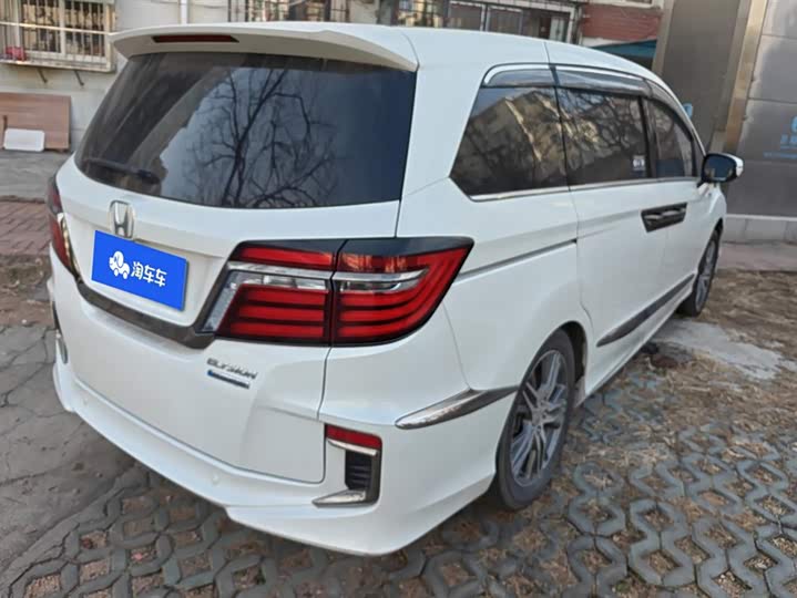 Фото 3 - Honda Elysion