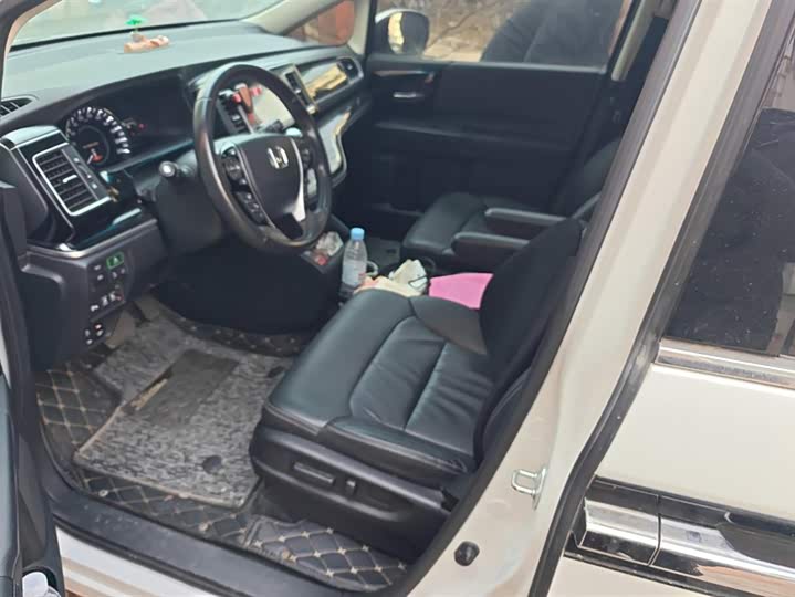 Фото 9 - Honda Elysion