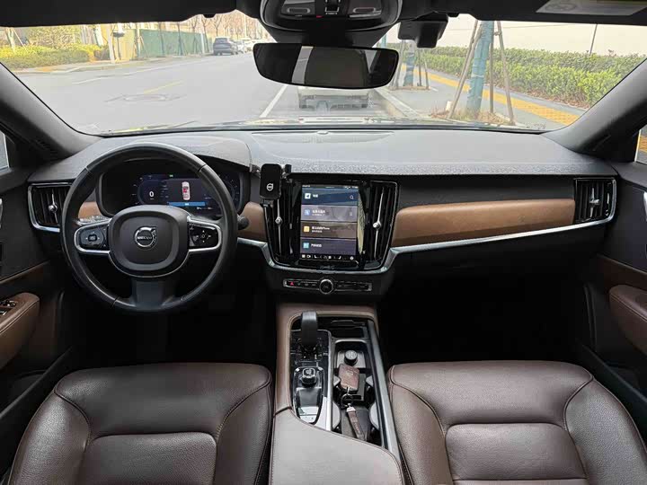Фото 7 - Volvo S90