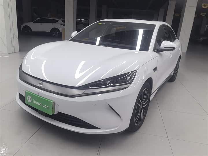 Фото 1 - BYD Qin L