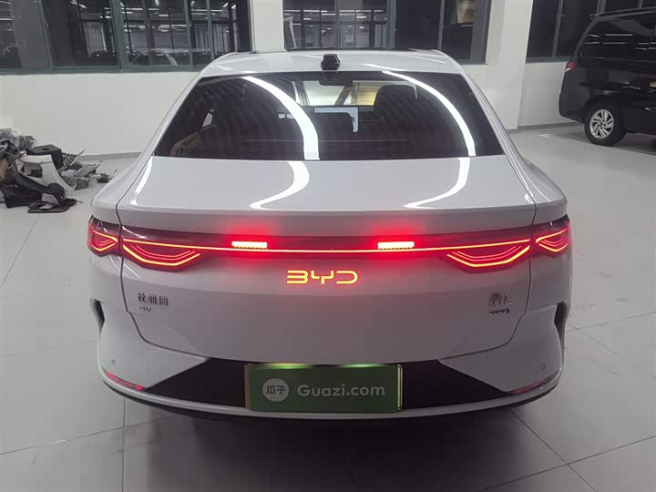 Фото 6 - BYD Qin L