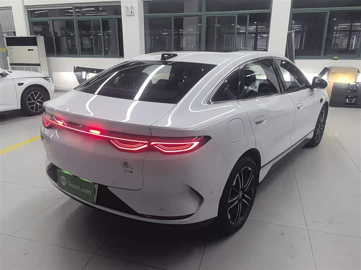 Фото 7 - BYD Qin L