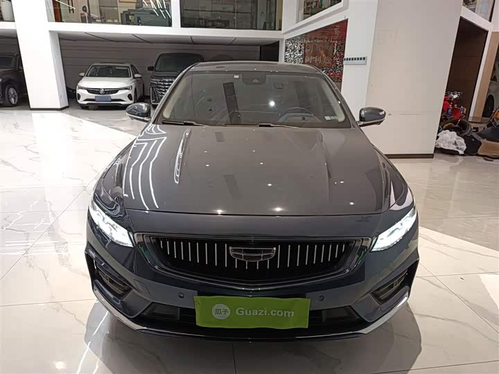 Фото 3 - Geely Preface