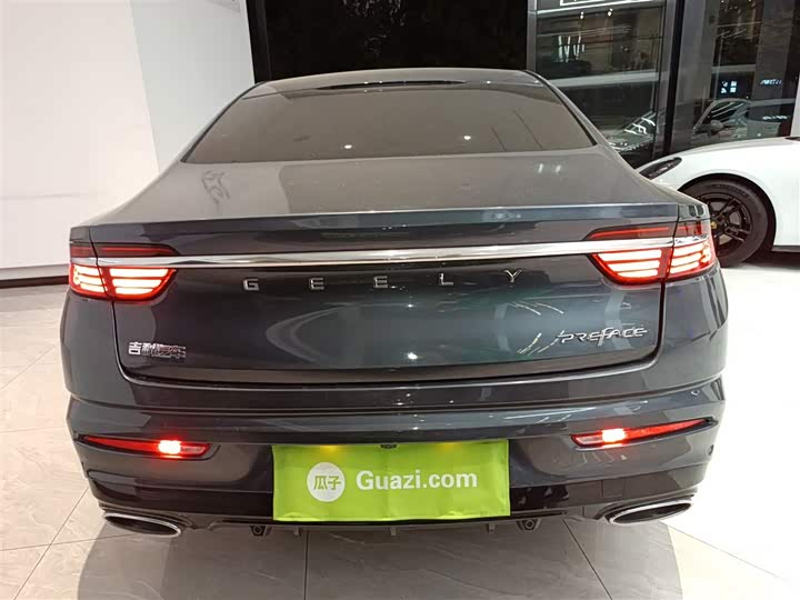 Фото 6 - Geely Preface