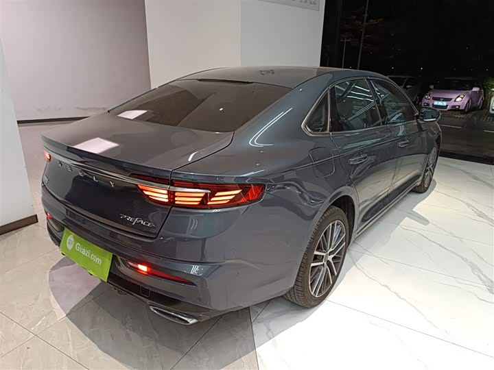 Фото 7 - Geely Preface