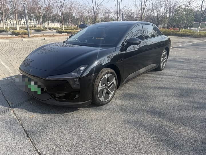 Фото 1 - XPeng Mona M03