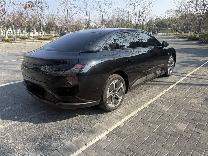 Фото 6 - XPeng Mona M03