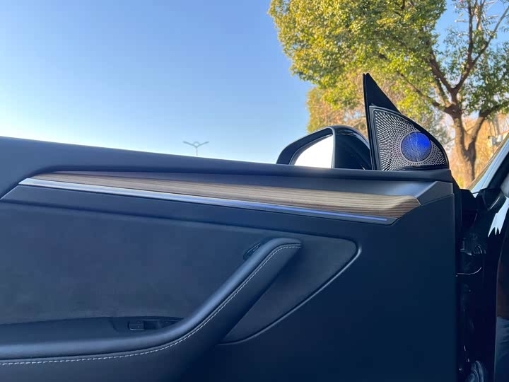 Фото 8 - Tesla Model Y