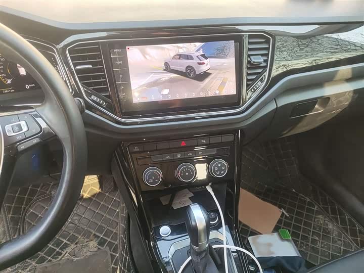 Фото 6 - Volkswagen T-Roc