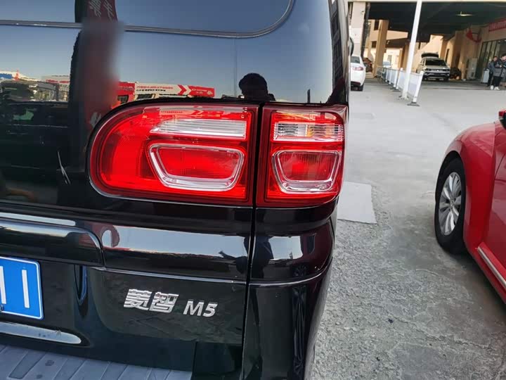 Фото 8 - Dongfeng Forthing Lingzhi M5