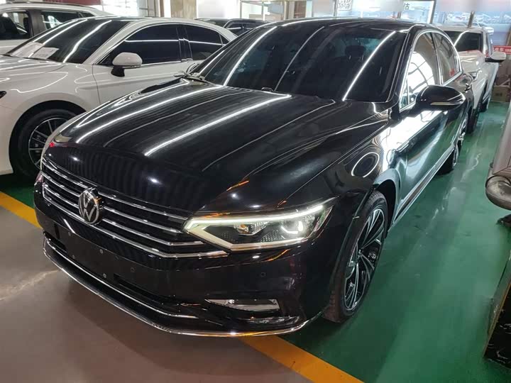 Фото 1 - Volkswagen Magotan