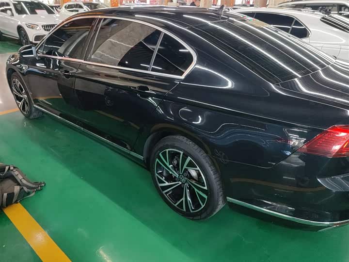 Фото 5 - Volkswagen Magotan