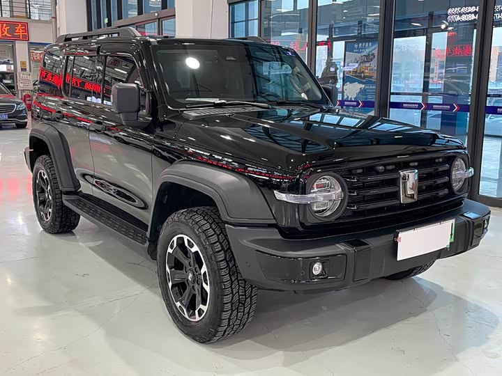 Фото 2 - Tank 300 Hybrid